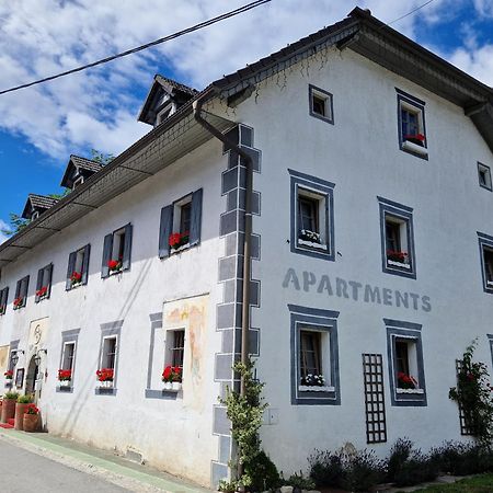 Apartments Belopeski Dvori ครานสกา โกรา ภายนอก รูปภาพ