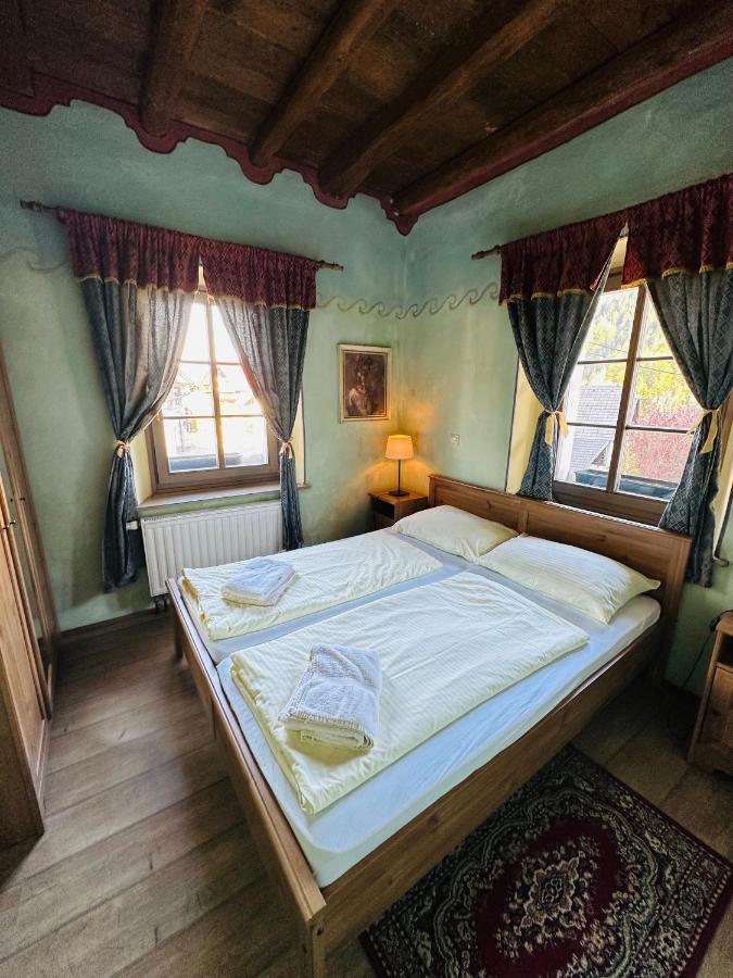 Apartments Belopeski Dvori ครานสกา โกรา ภายนอก รูปภาพ